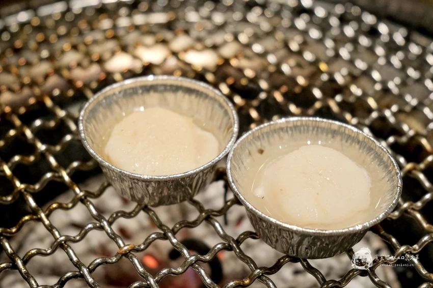 台中必吃燒肉推薦！屋馬燒肉豪華牛小排套餐，海陸盛宴雙人享用超滿足。