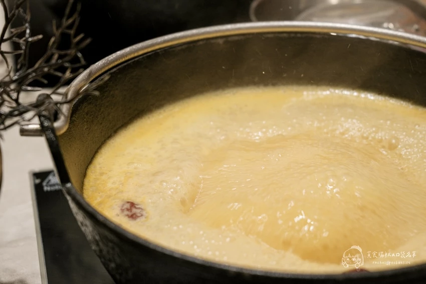台中南區｜森川丼丼旗下鍋物品牌，雞湯控必收！一鍋入魂的濃郁黃金雞湯底｜金大方職人雞湯鍋物 – 貪食瑞秋a...