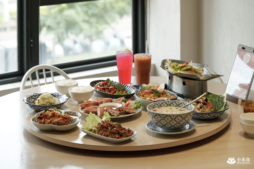 MeMeThai蜜蜜泰泰式餐廳｜泰泰們好料上桌摟，北屯家庭聚餐，2025台中泰式餐廳推薦 – 小米食