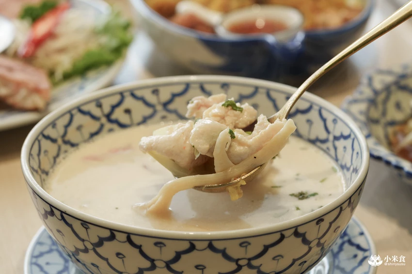 MeMeThai蜜蜜泰泰式餐廳｜泰泰們好料上桌摟，北屯家庭聚餐，2025台中泰式餐廳推薦 – 小米食