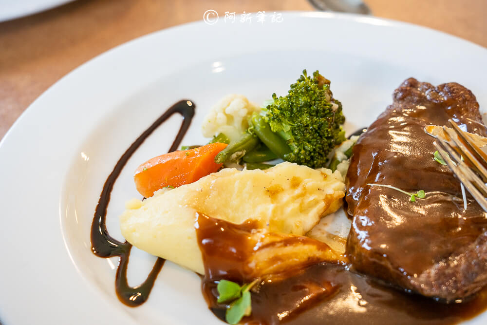 紐西蘭南島北島之旅，皇后鎮、庫克山隱士廬、毛利文化村、米佛峽灣全收錄