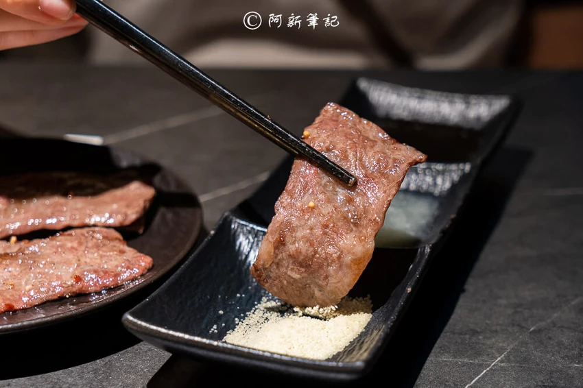 彰化燒肉脂本燒肉超犯規!必點30CM幻切牛舌,A5和牛入口即化。