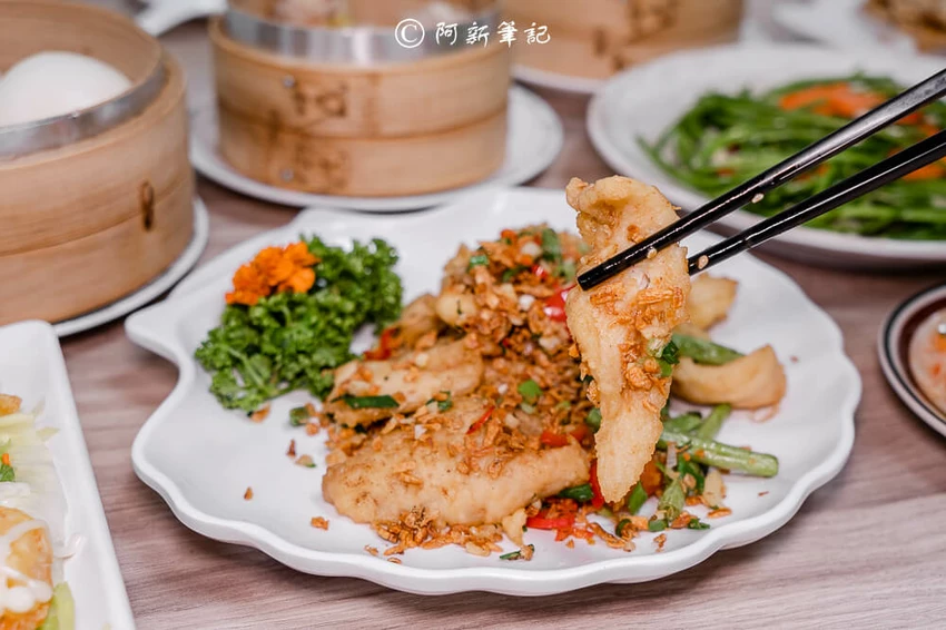 台中南屯美食新指標！五星飯店主廚掌杓，平價港式點心熱炒超值選。