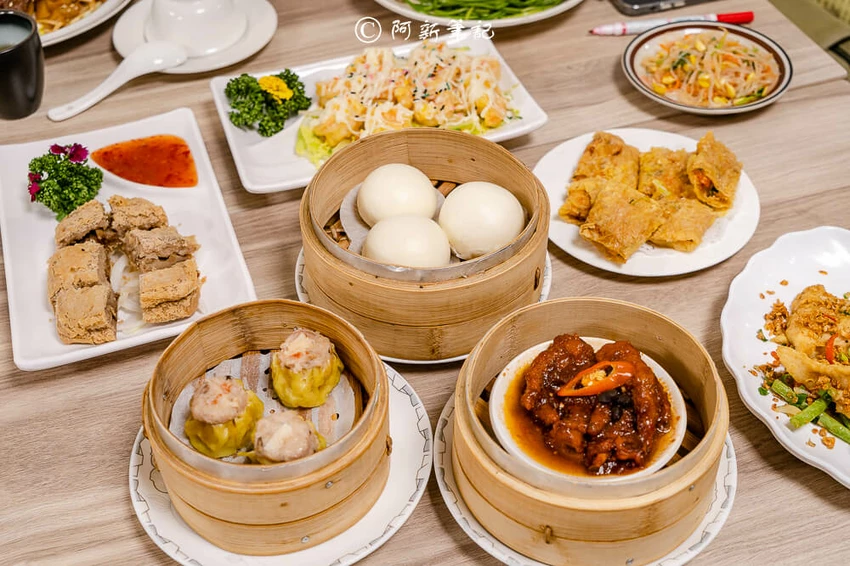 台中南屯美食新指標！五星飯店主廚掌杓，平價港式點心熱炒超值選。