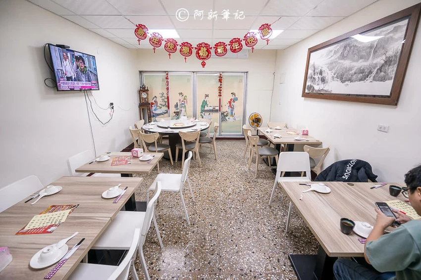 台中南屯美食新指標！五星飯店主廚掌杓，平價港式點心熱炒超值選。