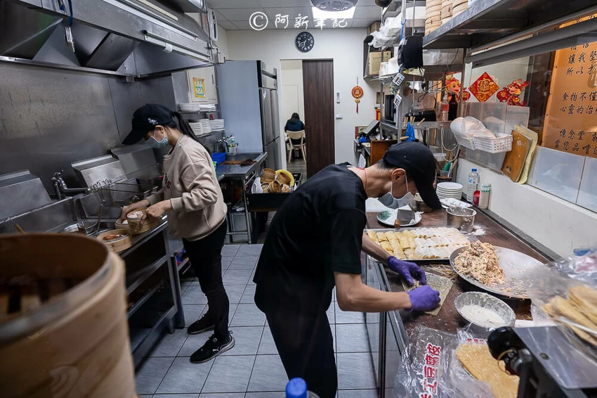 台中南屯美食新指標！五星飯店主廚掌杓，平價港式點心熱炒超值選。