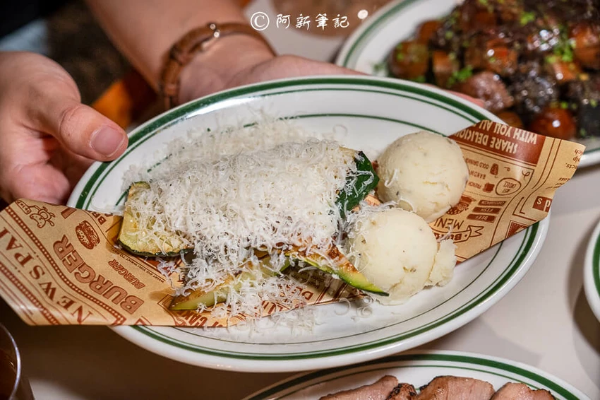 台中勤美超低調特色酒吧！Petit Petit約會餐廳，氛圍神秘調酒創新。