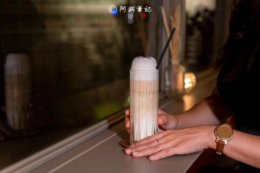 台中勤美超低調特色酒吧！Petit Petit約會餐廳，氛圍神秘調酒創新。