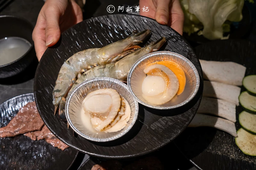 彰化燒肉脂本燒肉超犯規!必點30CM幻切牛舌,A5和牛入口即化。