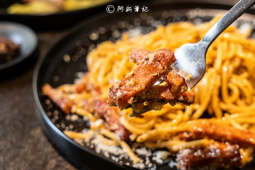 台中車站早午餐必訪！老宅咖啡館舒肥鴨胸與義大利麵道道是主打。