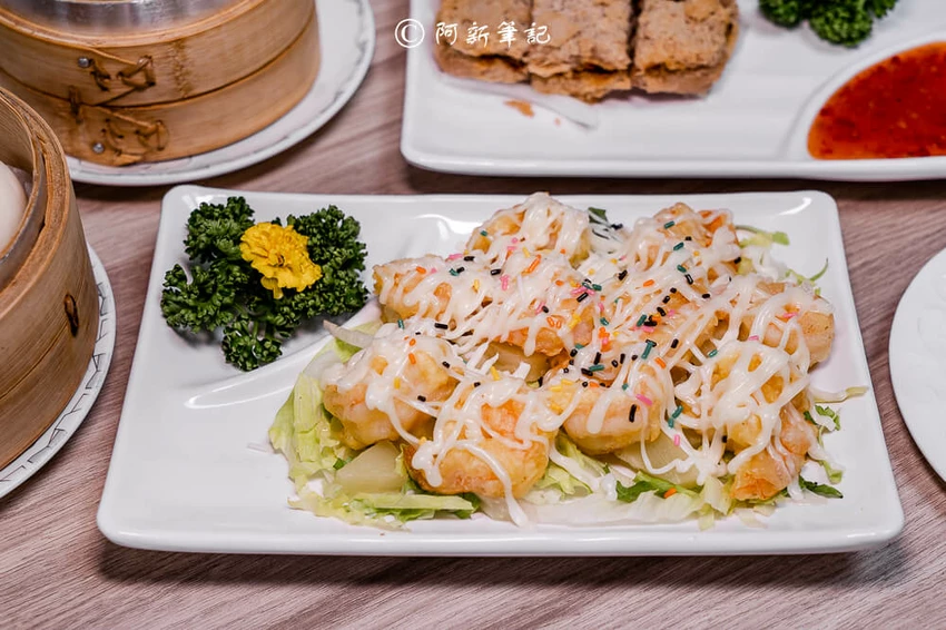 台中南屯美食新指標！五星飯店主廚掌杓，平價港式點心熱炒超值選。