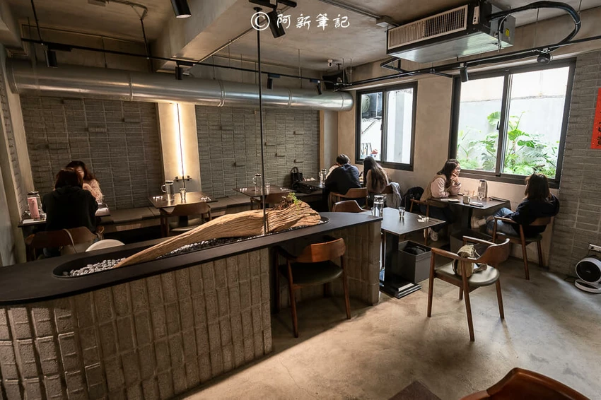 台中車站早午餐必訪！老宅咖啡館舒肥鴨胸與義大利麵道道是主打。