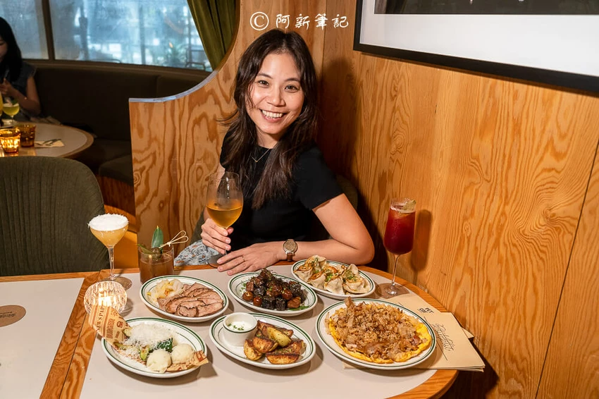 台中勤美超低調特色酒吧！Petit Petit約會餐廳，氛圍神秘調酒創新。