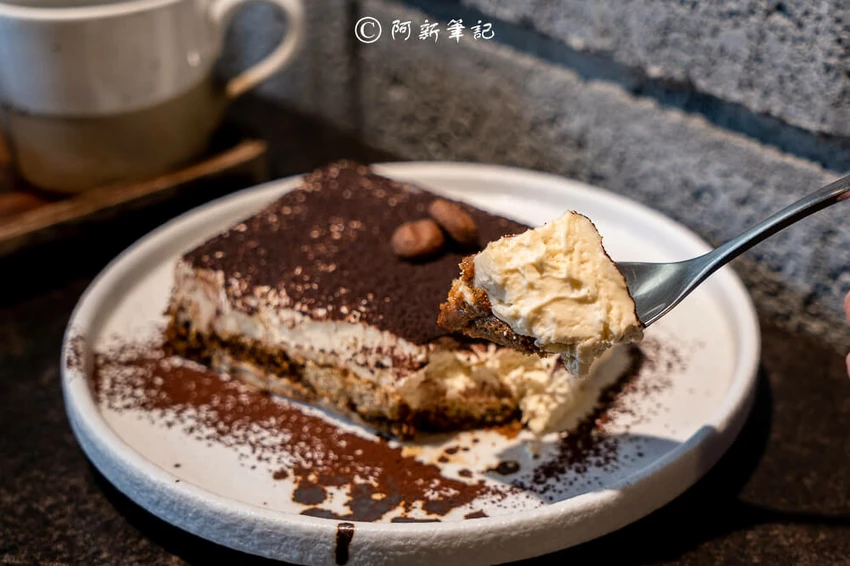 台中車站早午餐必訪！老宅咖啡館舒肥鴨胸與義大利麵道道是主打。
