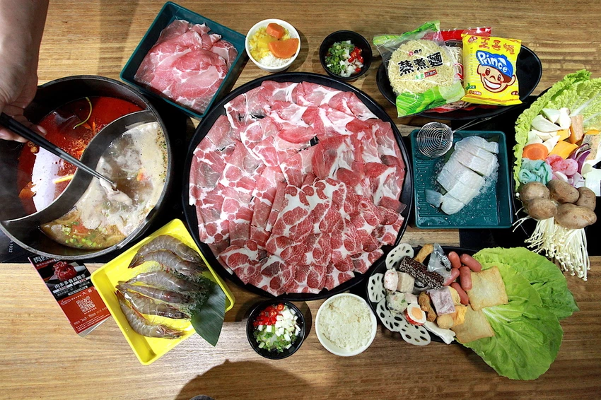 肉多多火鍋－台南新光中山店