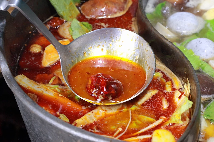 肉多多火鍋－台南新光中山店