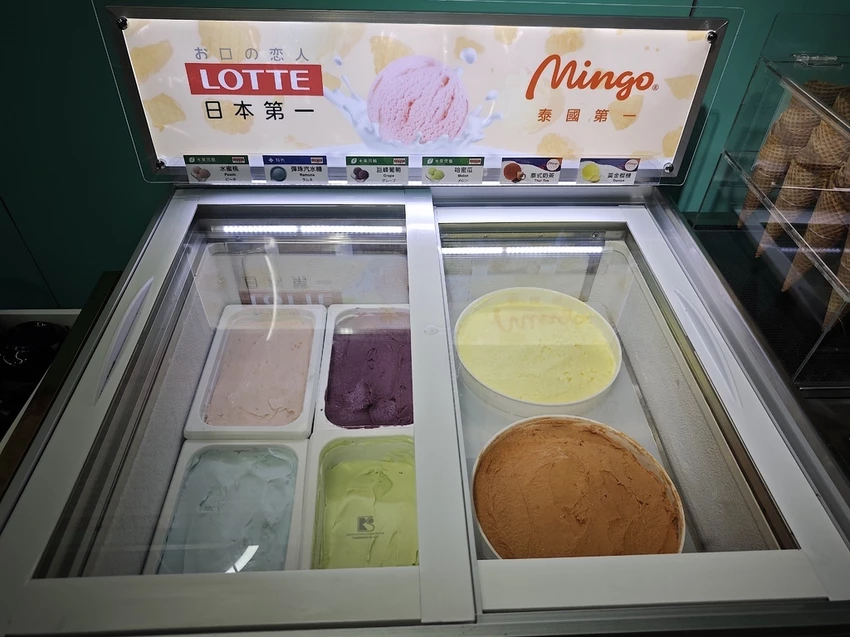 吃。台南市。美食|中西區 。「肉多多火鍋－台南新光中山店」網