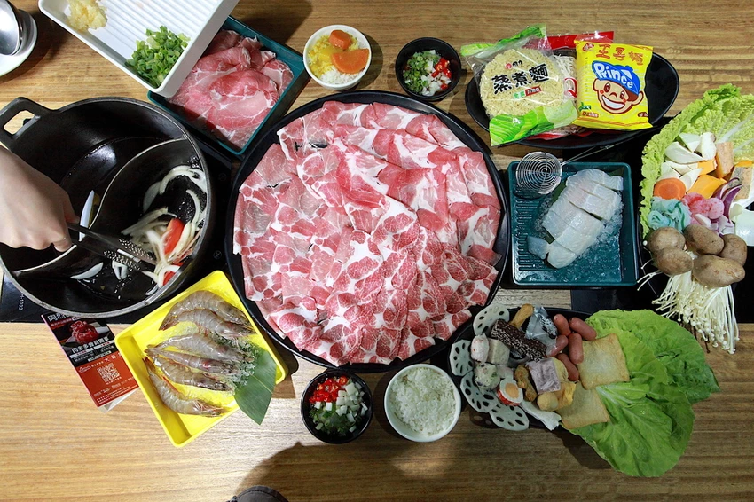 肉多多火鍋－台南新光中山店