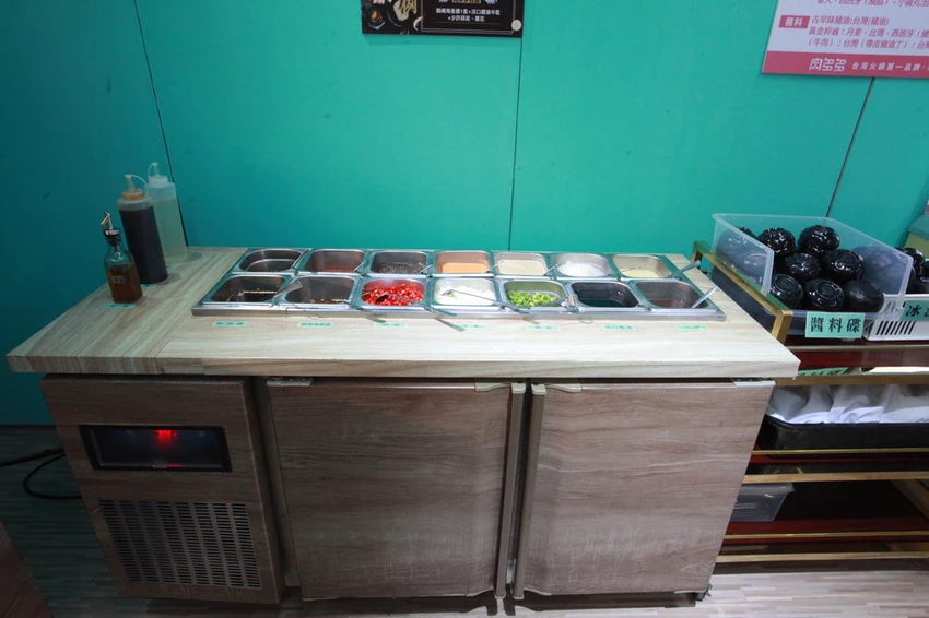 肉多多火鍋－台南新光中山店