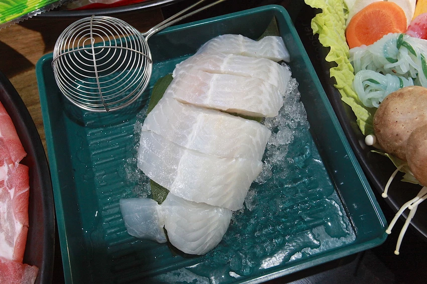 肉多多火鍋－台南新光中山店