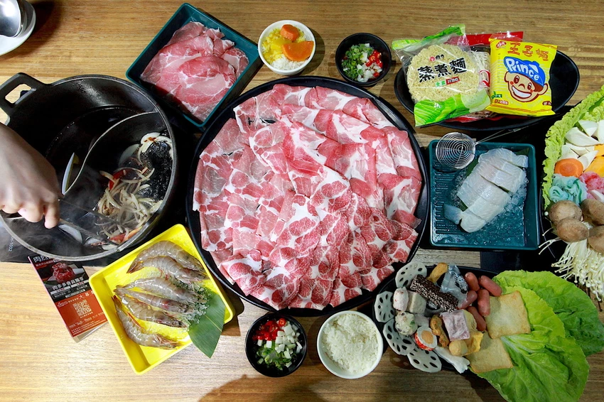 肉多多火鍋－台南新光中山店