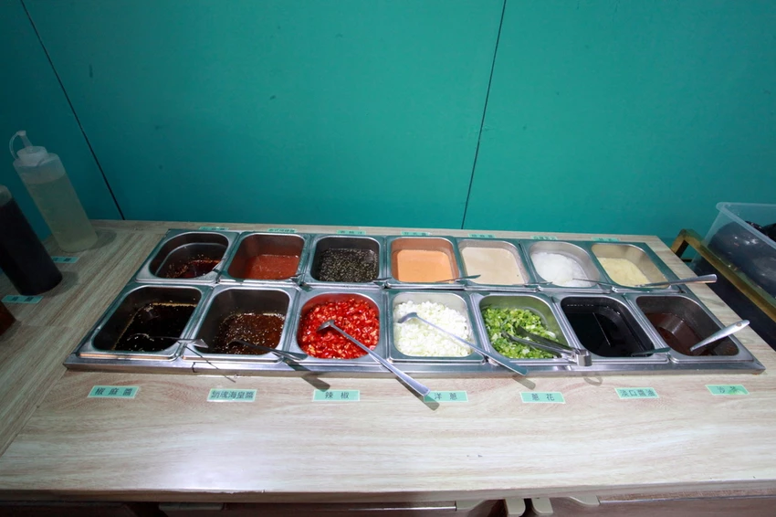 肉多多火鍋－台南新光中山店