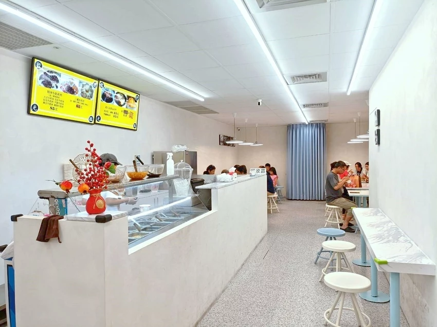 士林必吃冰店！以利泡泡冰招牌芋頭冰 雞蛋牛奶冰，觀光客、在地人都愛。