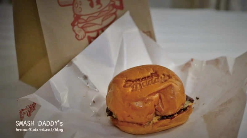 《泰國清邁自由行》Smash Daddy’s Burgers CNX│粉紅可愛風美式復古漢堡店