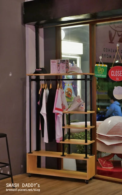 《泰國清邁自由行》Smash Daddy’s Burgers CNX│粉紅可愛風美式復古漢堡店