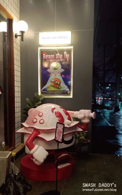 《泰國清邁自由行》Smash Daddy’s Burgers CNX│粉紅可愛風美式復古漢堡店