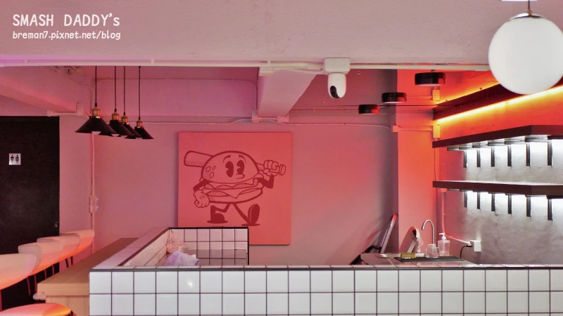 《泰國清邁自由行》Smash Daddy’s Burgers CNX│粉紅可愛風美式復古漢堡店