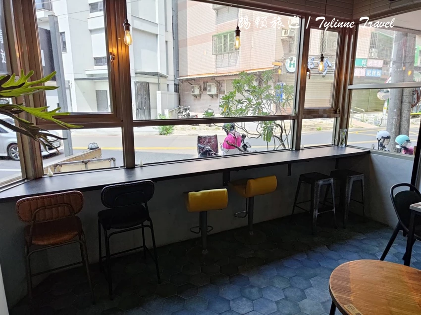 【新竹美食】鉄燒餃子，獨家特色餃子與炒麵雙重奏 | 創意台日料理 | 質感日式登山風小餐館 | 新竹必吃推薦...