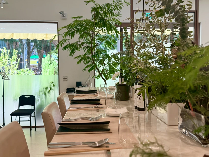 【台北高級餐廳推薦】rooTi在台北永康街遇見歐洲，健康美味地中海飲食特色餐廳，還有大小提琴鋼琴現場演奏...