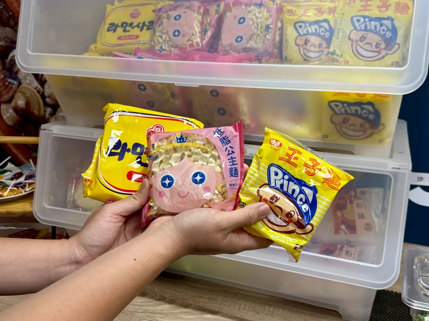 【桃園火鍋推薦】饗點鍋精緻鍋物桃園成功店:18盎司浮誇極寵和牛 + 巨龍龍蝦海陸拼盤還有蔬菜飲料冰淇淋水...