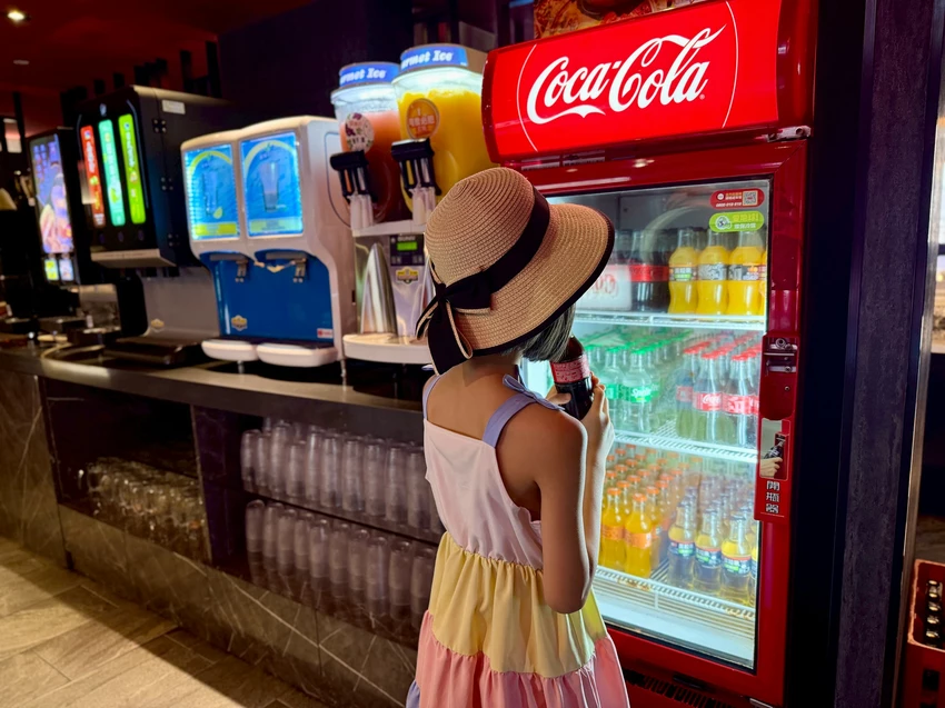 【松江南京麻辣火鍋推薦】石撈麻辣鴛鴦鍋不分平假日只要698元就可以吃到飽還可以加價升級和牛、天使紅蝦CP...