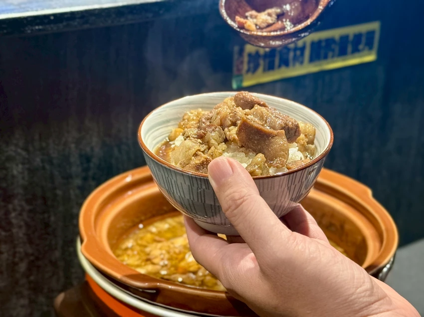 【松江南京麻辣火鍋推薦】石撈麻辣鴛鴦鍋不分平假日只要698元就可以吃到飽還可以加價升級和牛、天使紅蝦CP...