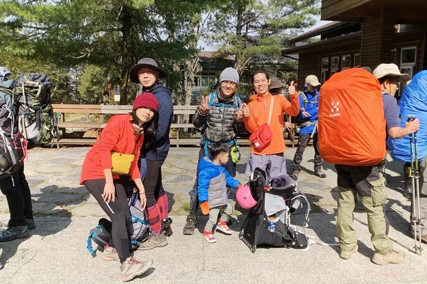 【百岳】玉山前峰(二刷)一日單攻《 3個小隊友(3歲7歲 【百岳】玉山前峰(二刷)一日單攻《 3個小隊友(3歲7歲