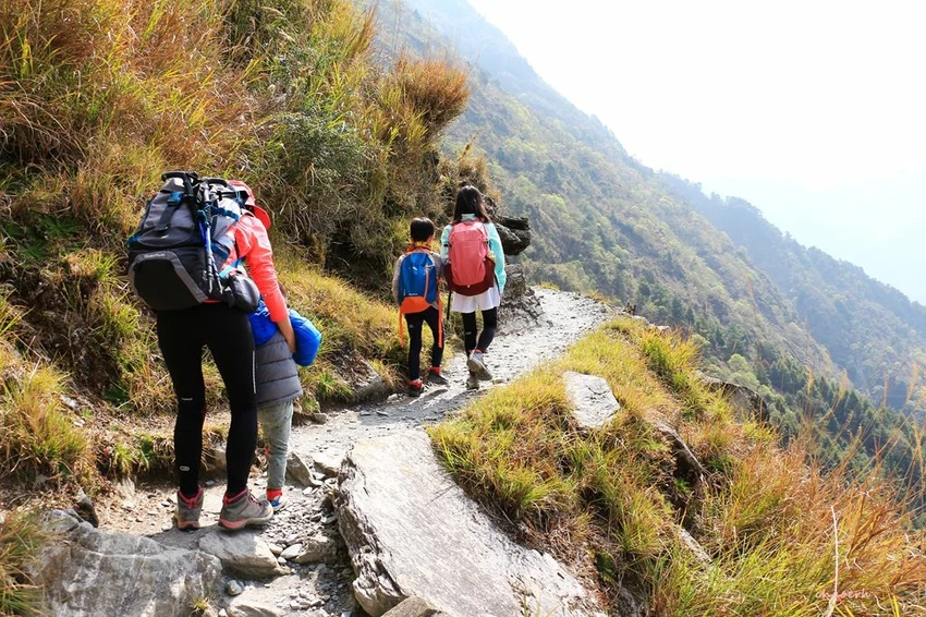 【百岳】玉山前峰(二刷)一日單攻《 3個小隊友(3歲7歲 【百岳】玉山前峰(二刷)一日單攻《 3個小隊友(3歲7歲