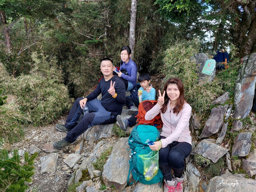 【百岳】玉山前峰(二刷)一日單攻《 3個小隊友(3歲7歲 【百岳】玉山前峰(二刷)一日單攻《 3個小隊友(3歲7歲