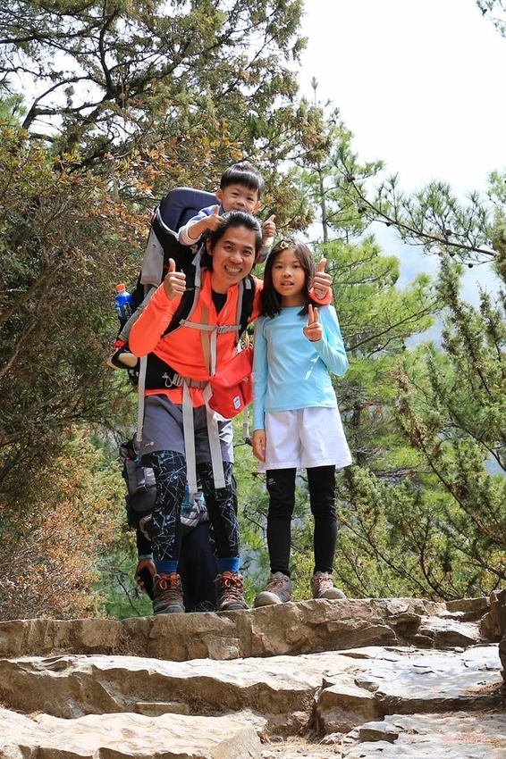 【百岳】玉山前峰(二刷)一日單攻《 3個小隊友(3歲7歲 【百岳】玉山前峰(二刷)一日單攻《 3個小隊友(3歲7歲