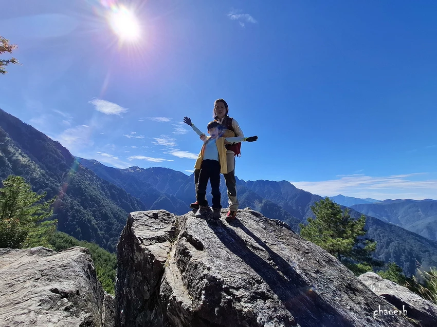 【百岳】玉山前峰(二刷)一日單攻《 3個小隊友(3歲7歲 【百岳】玉山前峰(二刷)一日單攻《 3個小隊友(3歲7歲