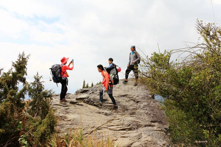 【百岳】玉山前峰(二刷)一日單攻《 3個小隊友(3歲7歲 【百岳】玉山前峰(二刷)一日單攻《 3個小隊友(3歲7歲