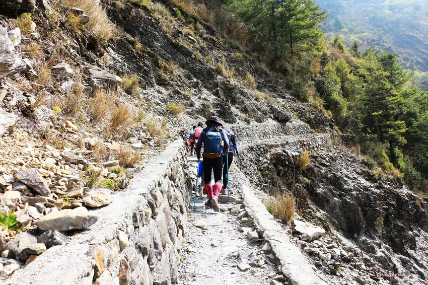 【百岳】玉山前峰(二刷)一日單攻《 3個小隊友(3歲7歲 【百岳】玉山前峰(二刷)一日單攻《 3個小隊友(3歲7歲