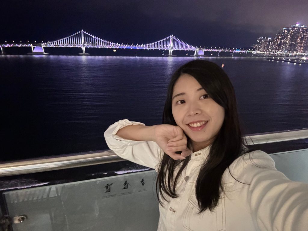 釜山自由行｜廣安里海景第一排住宿推薦【The First Hyoi Stay】17樓景色超美～樓下就有烤肉店、711 - 雁雁｜美食 旅遊 生活娛樂