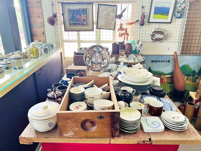 宜蘭親子景點推薦！宜蘭碗盤博物館門票只要50元，上萬件收藏超好拍。