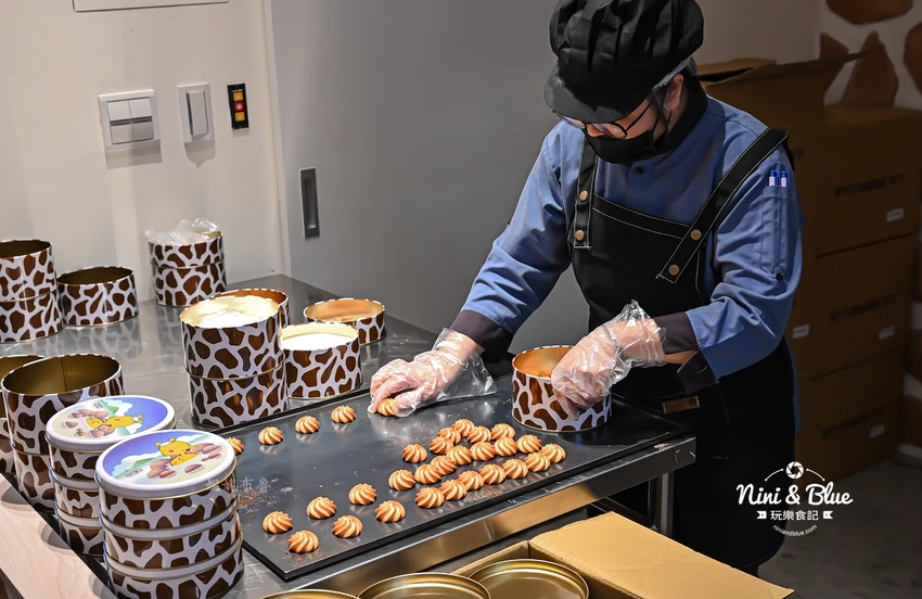 短腿阿鹿宜蘭礁溪店,酥鬆化的香濃起司曲奇餅乾,ㄚ鹿泡溫泉限定圖案 @Nini and Blue 玩樂食記