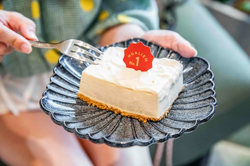 花蓮壽豐高人氣甜點店！常紅蛋糕Redever Cake，熱門口味手慢就買不到。