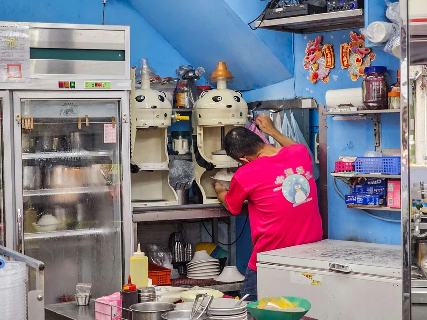 一心泡泡冰｜超大蒙布朗？雪花冰甜點化！每一口都是幸福甜蜜感，在地經營三十年泡泡冰