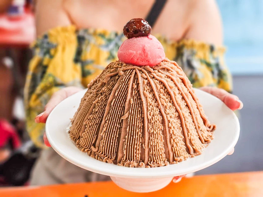 一心泡泡冰｜超大蒙布朗？雪花冰甜點化！每一口都是幸福甜蜜感，在地經營三十年泡泡冰