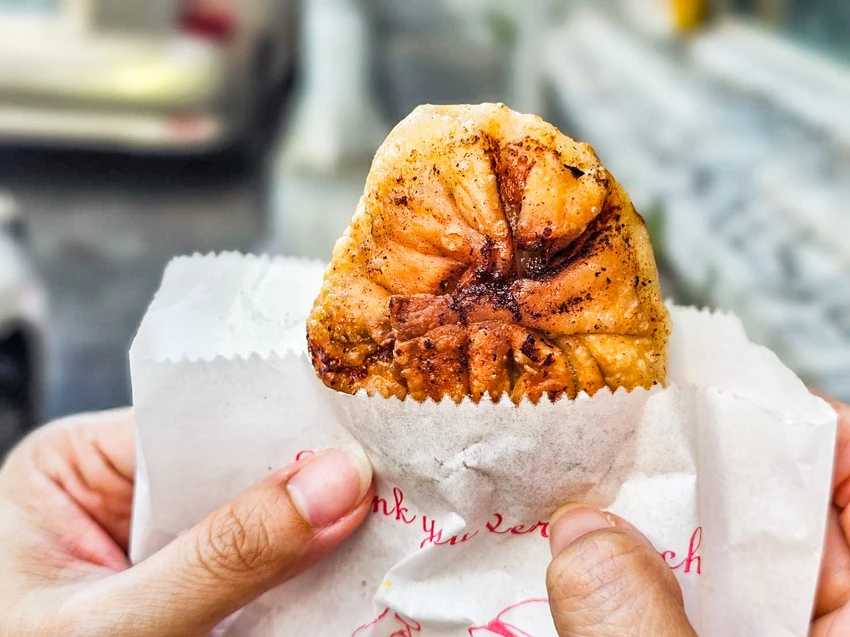 歲月揉進麵糰的家常味！969餡餅韭菜盒佛心價，在地人從小吃到大的老味道。